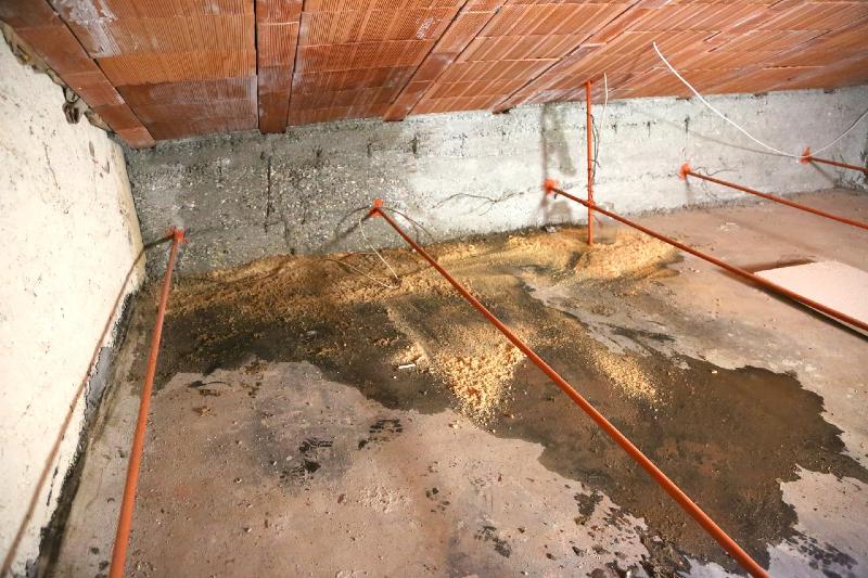 The water damage in crawl space at San Marcos, CA